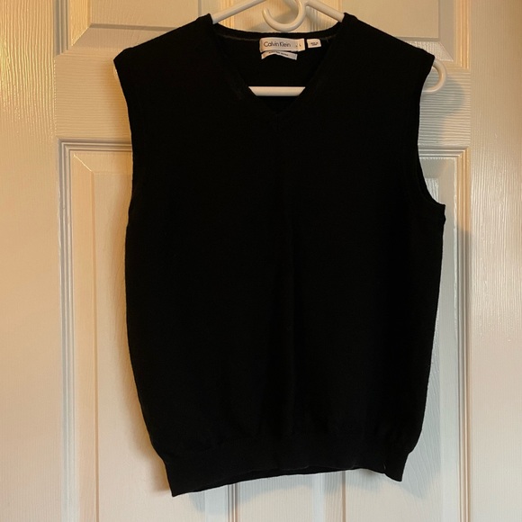 SOLD Calvin Klein Men’s Black Solid V-Neck Sweater Vest Size Large - Picture 4 of 4